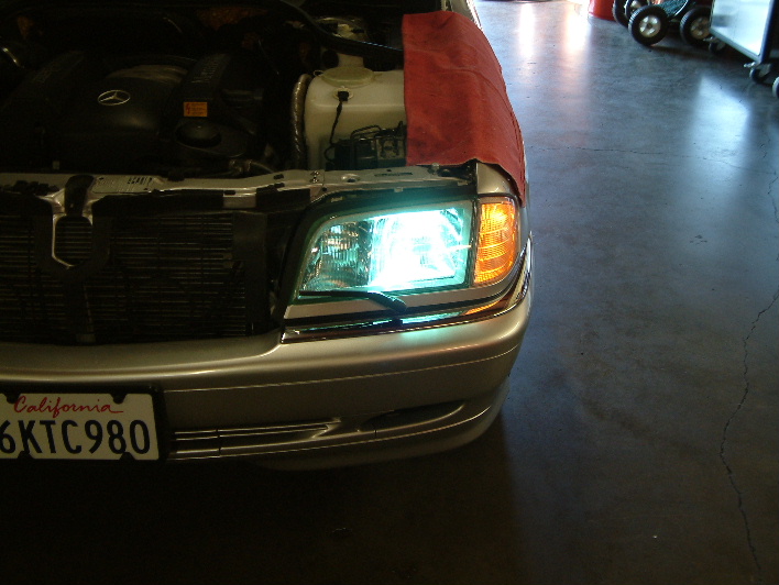 Mercedes H7/HID kit installed.